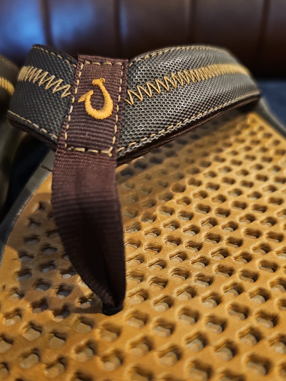 OLUKAI EHUKAI Brown Flip-Flops (Men's US M 11) - Picture 6 of 12
